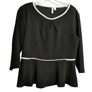 Elle Keyhole Top, Blac/White